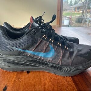 Nike Zoom Black and Brown Sole Athletic Shoes